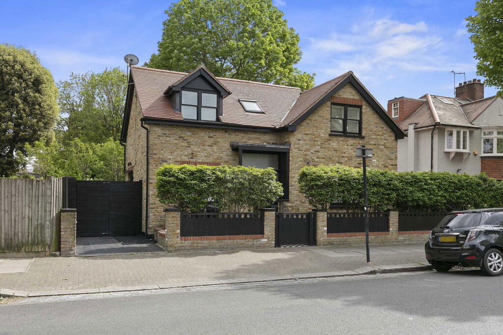 5-bed detached on Magdalen Road, London, SW18 3NB, £1,295,000