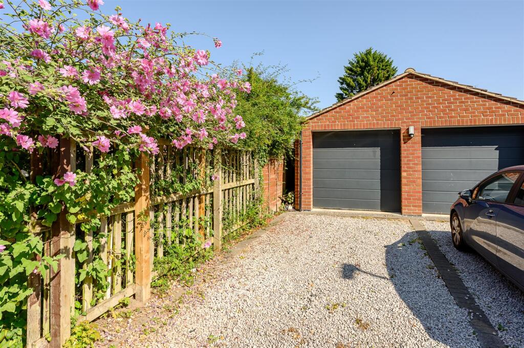 House in York - View 5