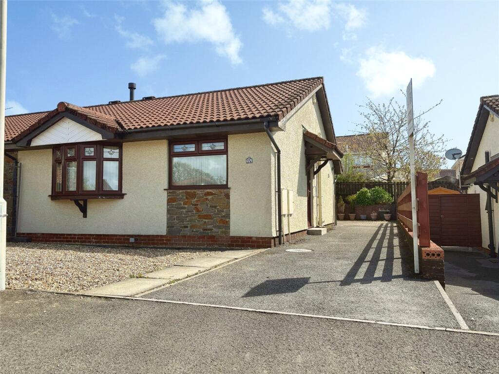 Main image of property: Ffordd Llyffant, Birchgrove, Swansea, SA7