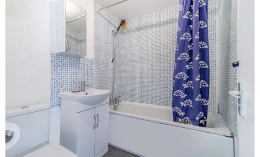 Apartment in London - More