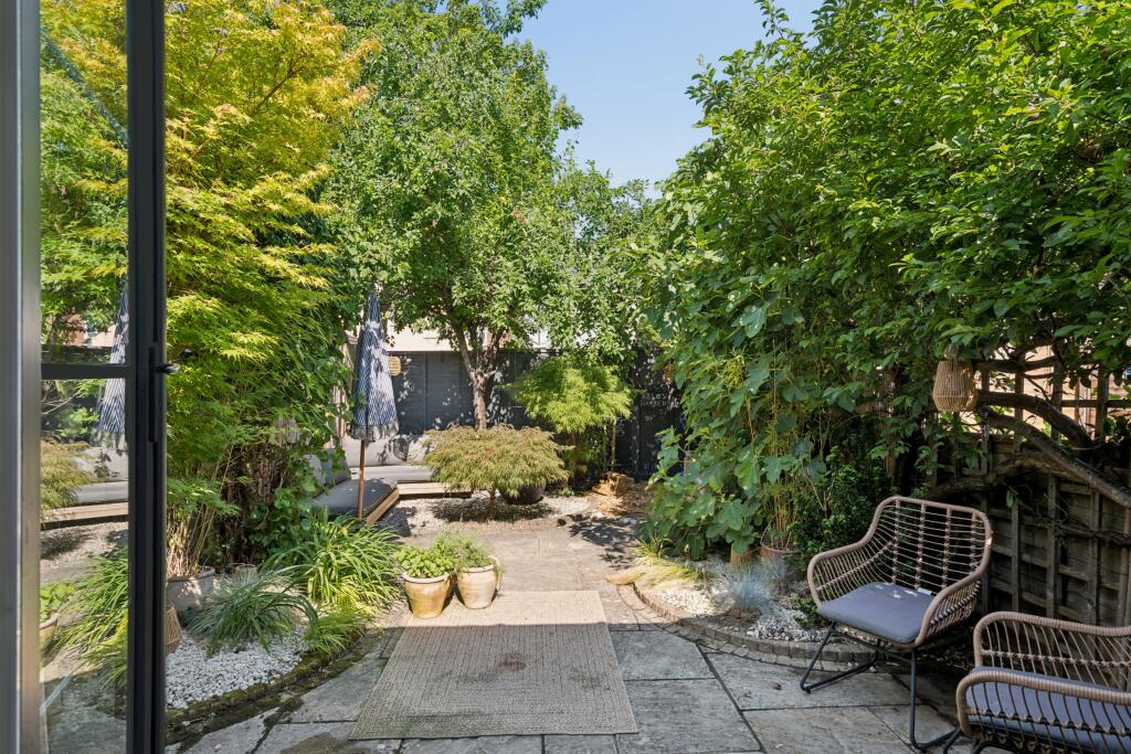 House in Dacorum, Berkhamsted - View 4
