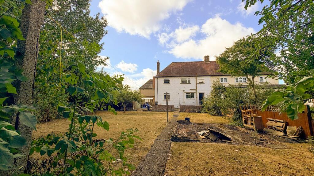 House in Sutton - View 3