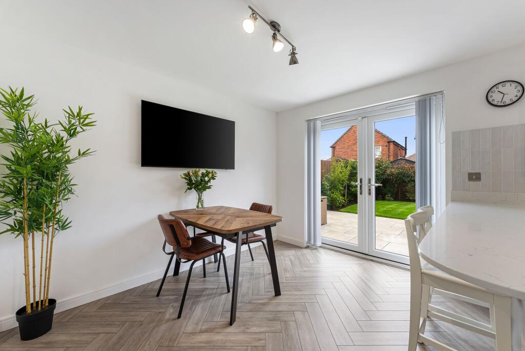 House in Widnes, Lunts Heath - More