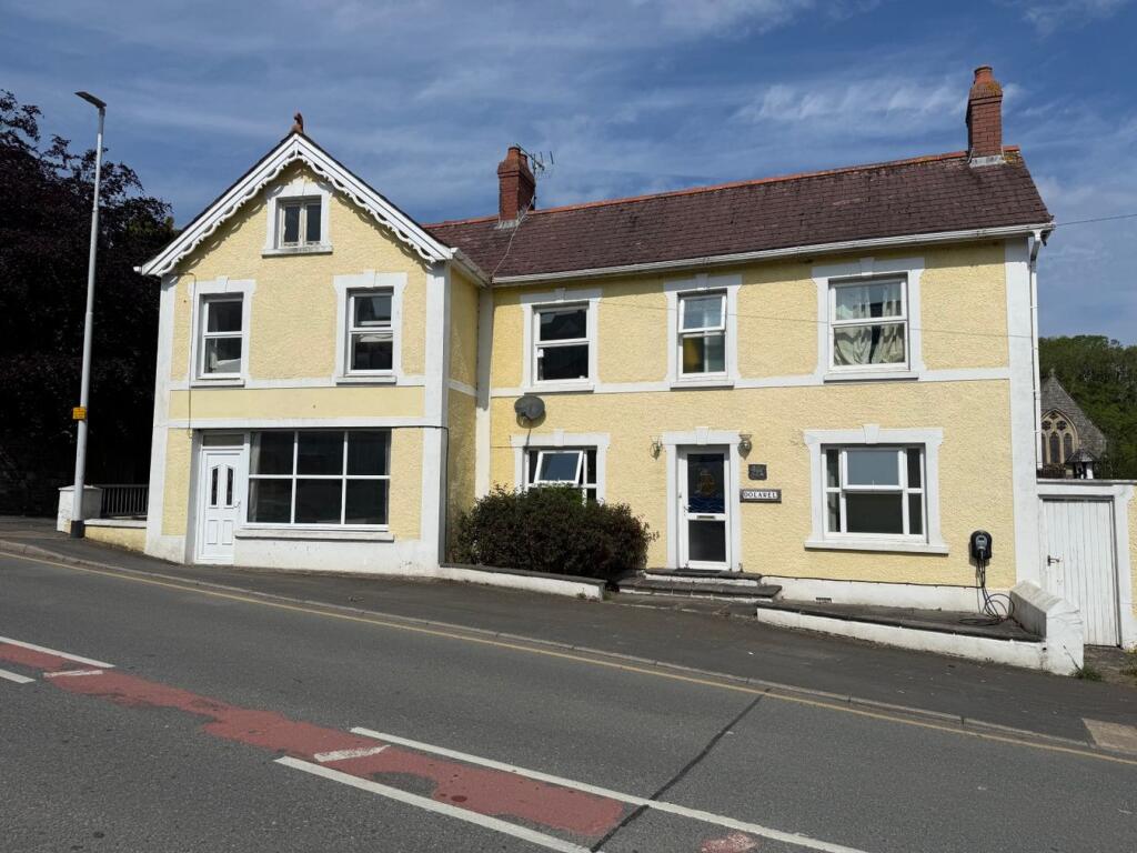 House in New Quay - View 2