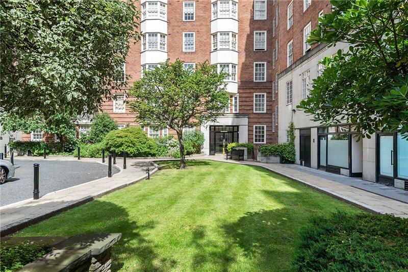 Apartment in London, Royal Borough of Kensington and Chelsea - View 2