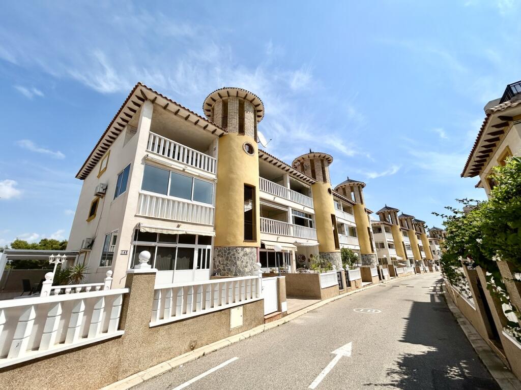 Main image of property: Valencia, Alicante, La Zenia