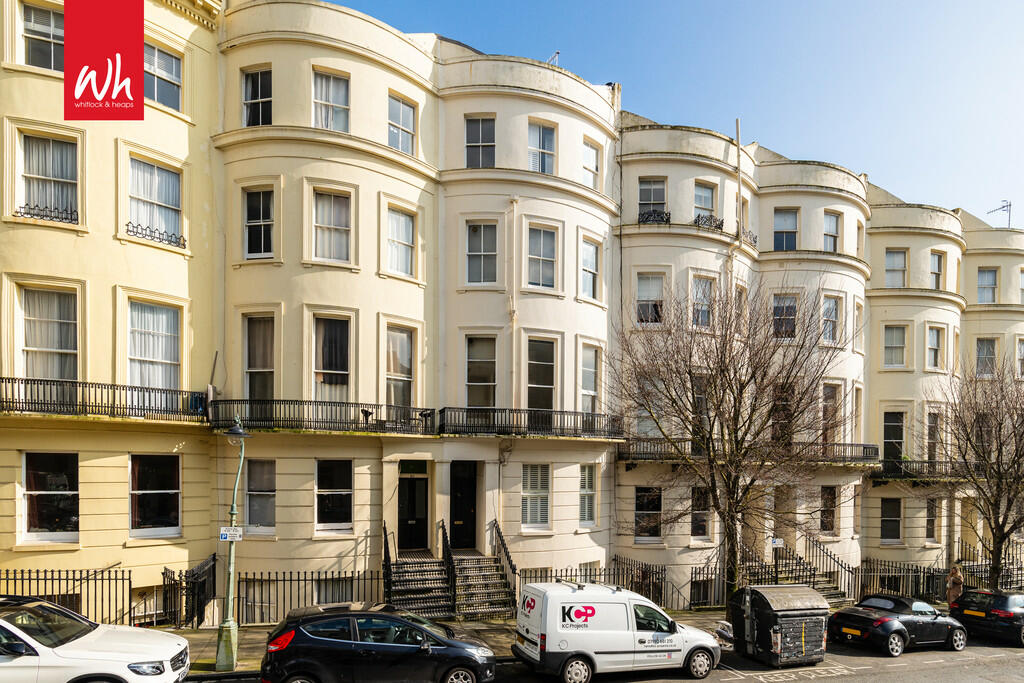 1-bed flat on Brunswick Place, Hove, £280,000