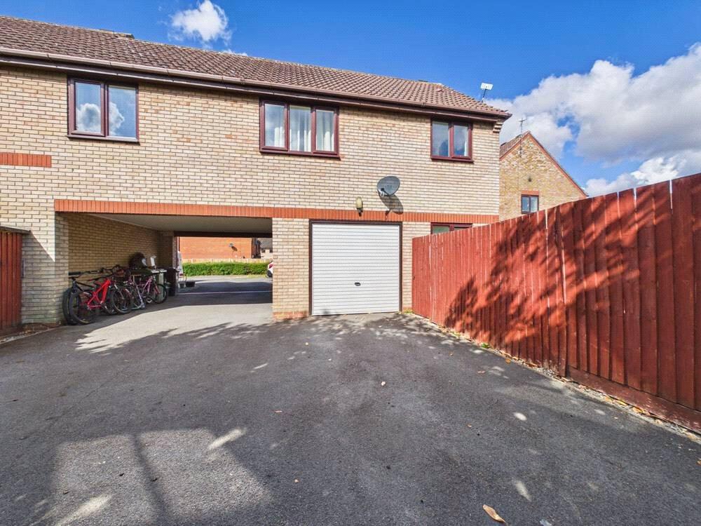 House in Gloucester, Quedgeley - More