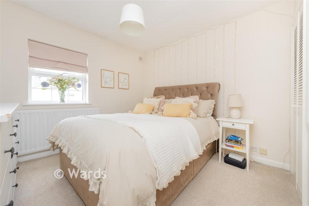 House in Sevenoaks, Farningham - View 3