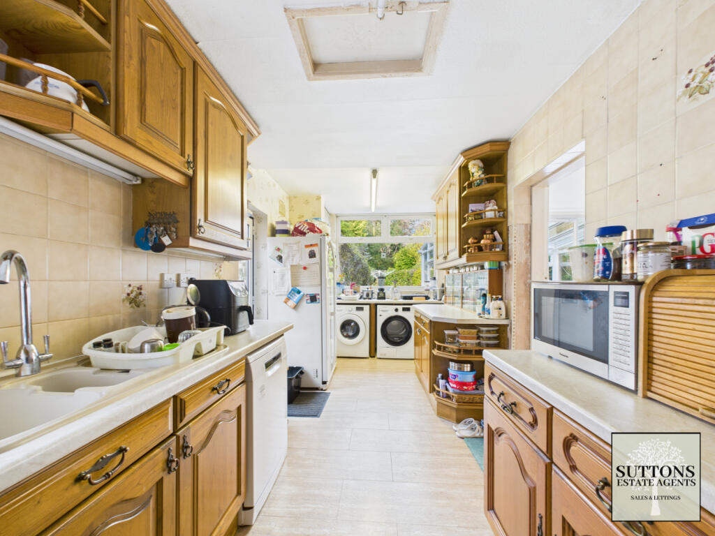 Brayford Avenue, Finham CV3 5BS photo 4