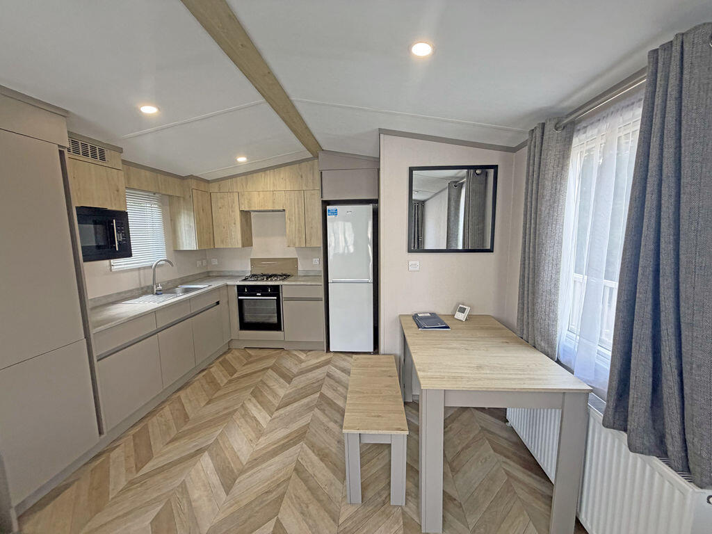 House in Taunton - View 5