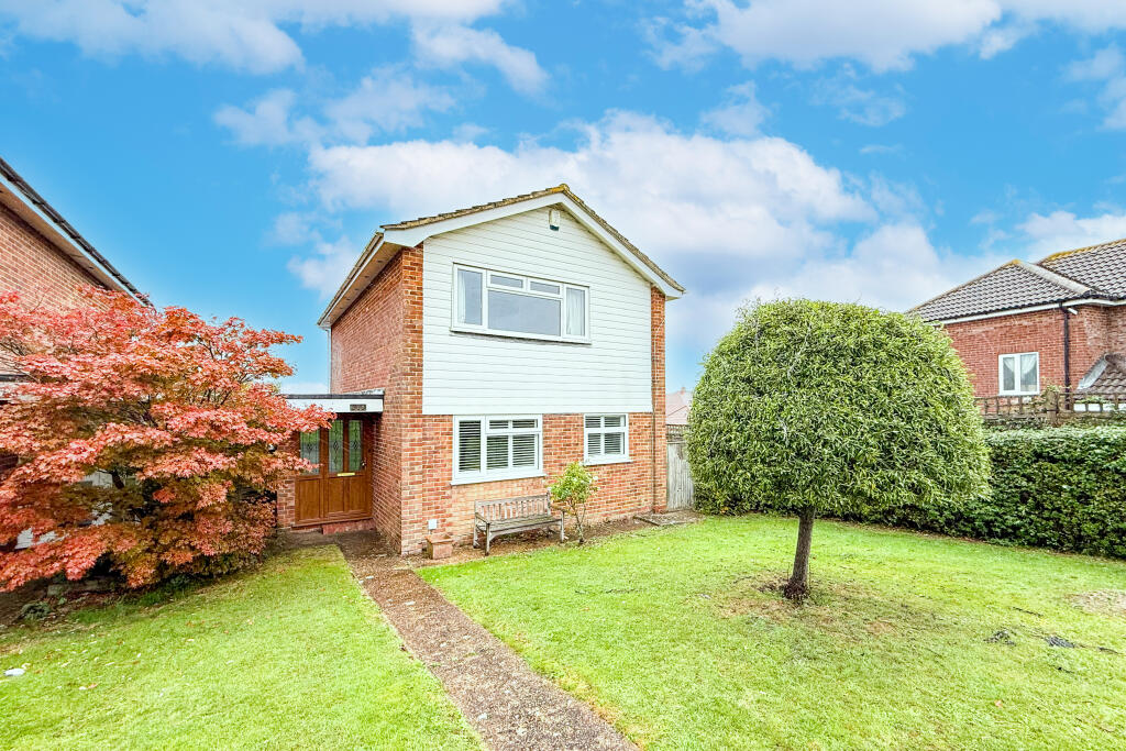 3 Bedroom Detached in BN22 0QL