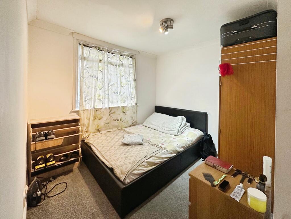 Chesters Avenue, Longbenton, Newcastle upon Tyne, NE12 photo 5