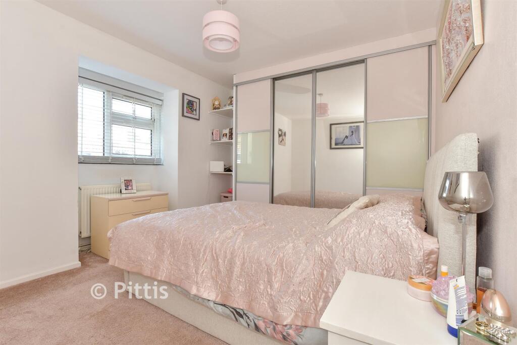 Apartment in Portsmouth - More