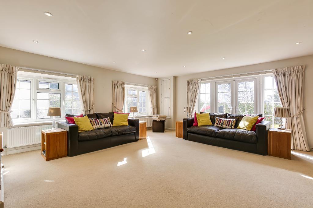 Park View Road, Woldingham, Surrey, CR3 7DJ photo 4