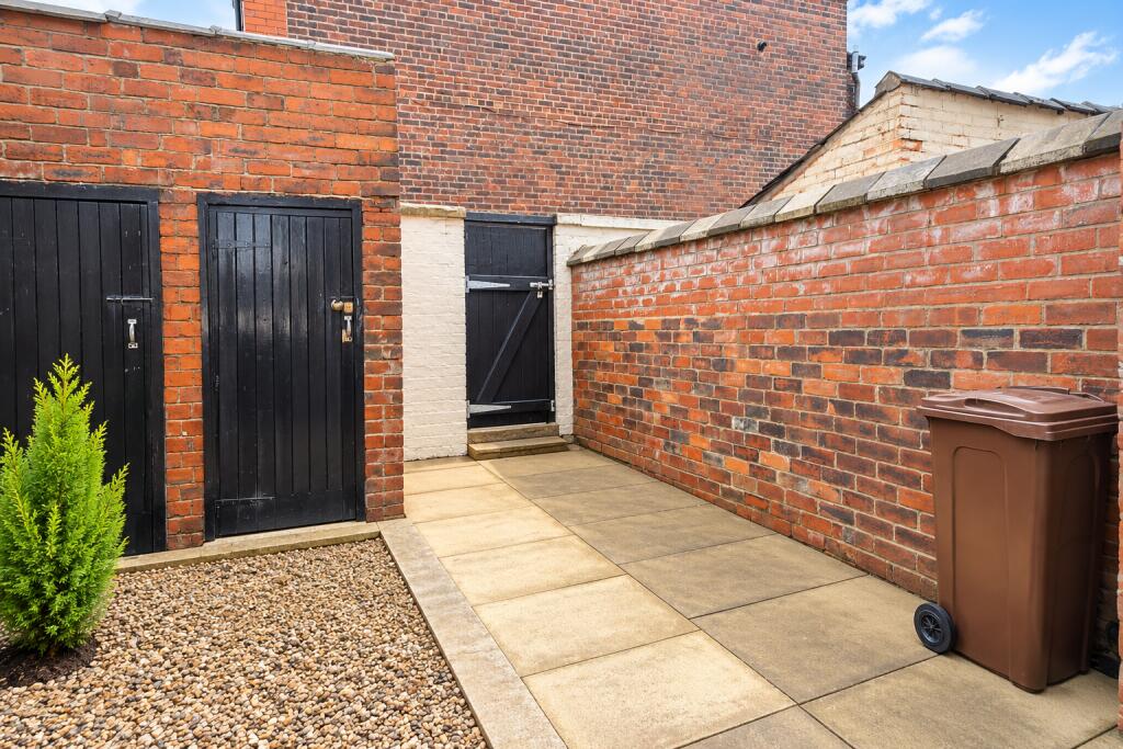 House in Oldham - View 4