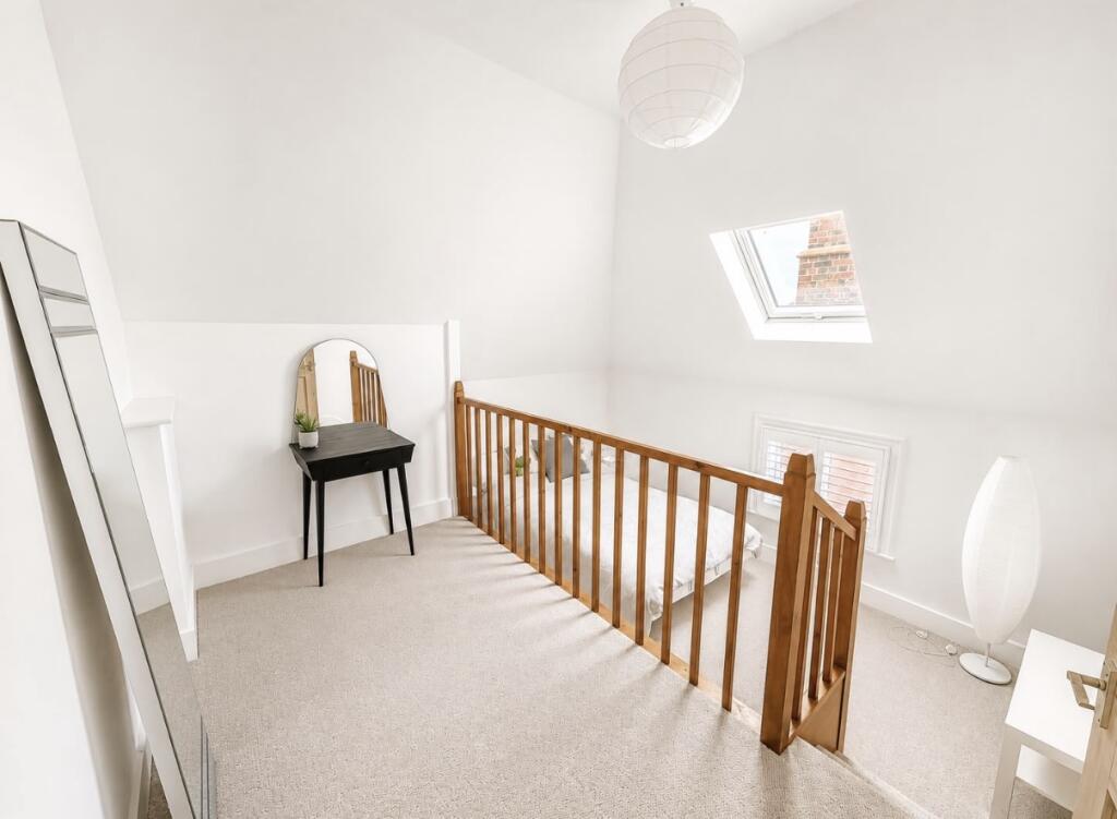 Apartment in Brighton - View 5