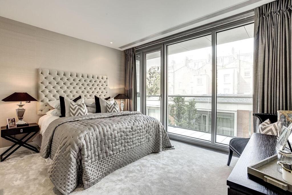 Apartment in London, City of Westminster - View 4