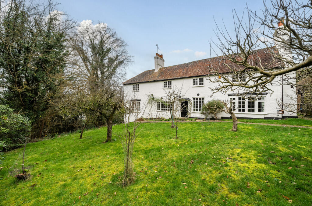 Main image of property: The Ridges, Finchampstead, Wokingham