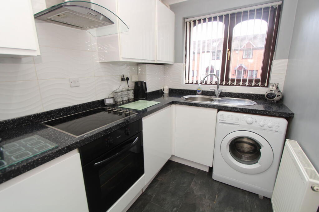House in Dudley, West Midlands - View 2