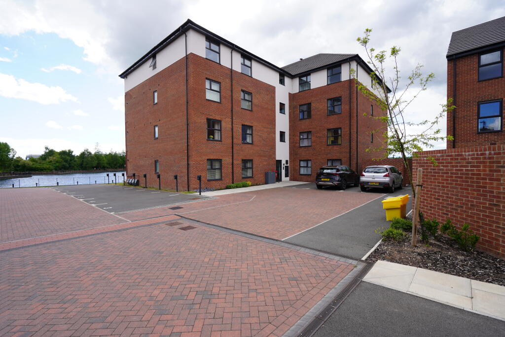 Main image of property: Apartment, Dove Mews, Doncaster DN4