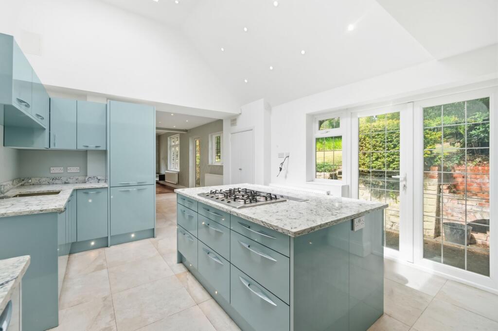 House in London - View 2