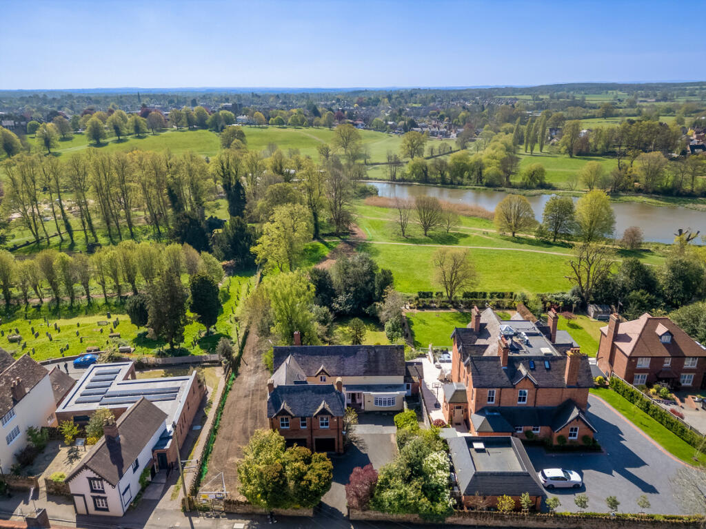 5 Bedroom Detached House For Sale In High Street Kenilworth 5-bedroom-detached-house-for-sale-in-high-street-kenilworth