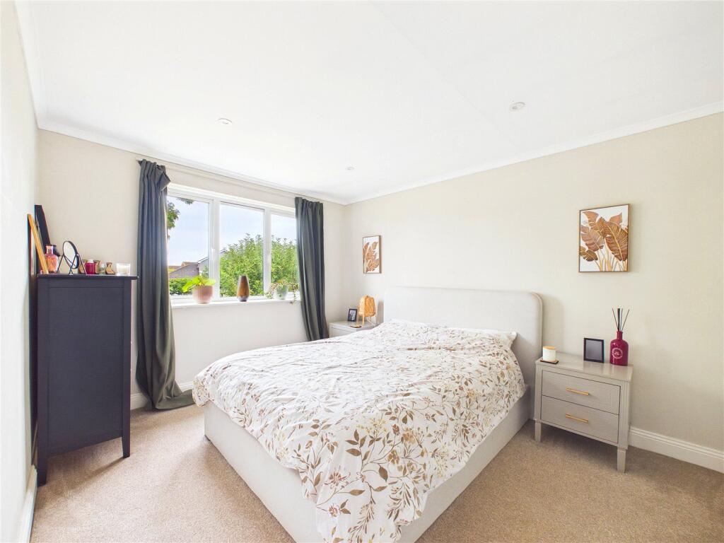 House in Malvern Hills, Broadheath - View 4