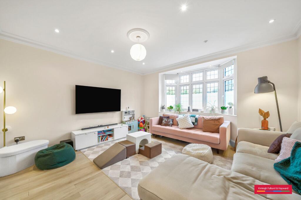 House in London, Friern Barnet - View 4
