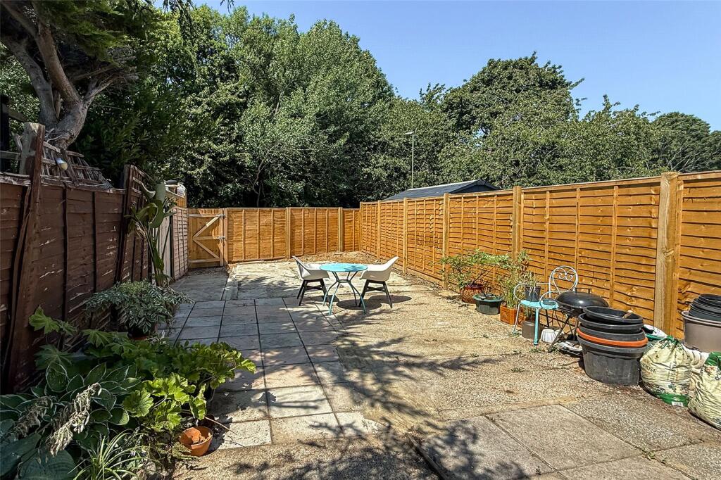 House in Littlehampton, Wick - More