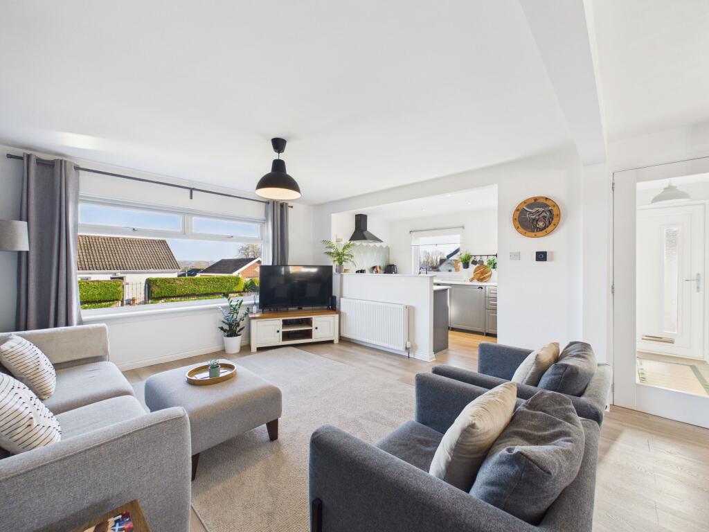 Maple Drive, Larkhall photo 3