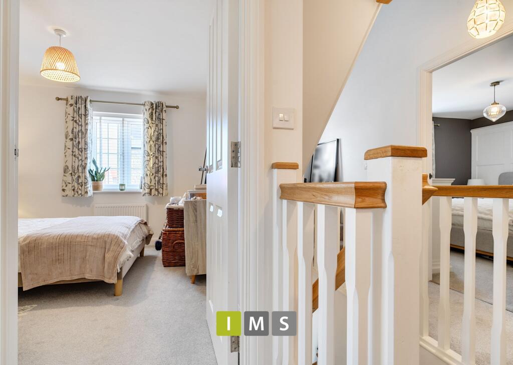 House in Cherwell, Bicester - More