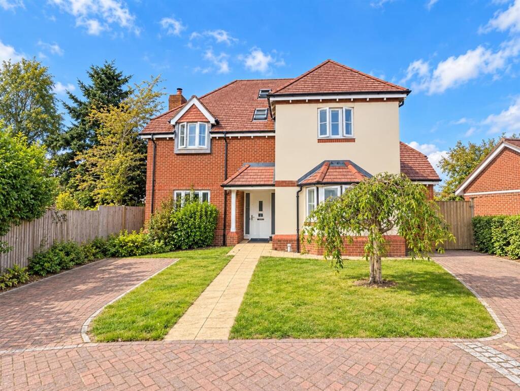 Main image of property: Cherrywood Gardens, Fair Oak