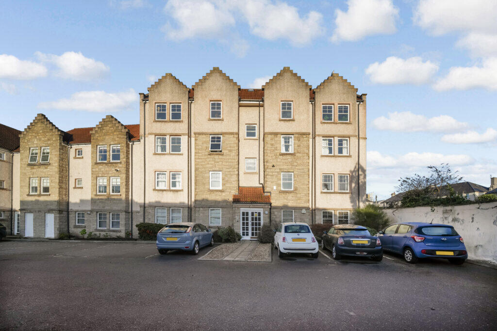 Main image of property: Flat 7, 64a Restalrig Road South, Restalrig, Edinburgh, EH7 6LE