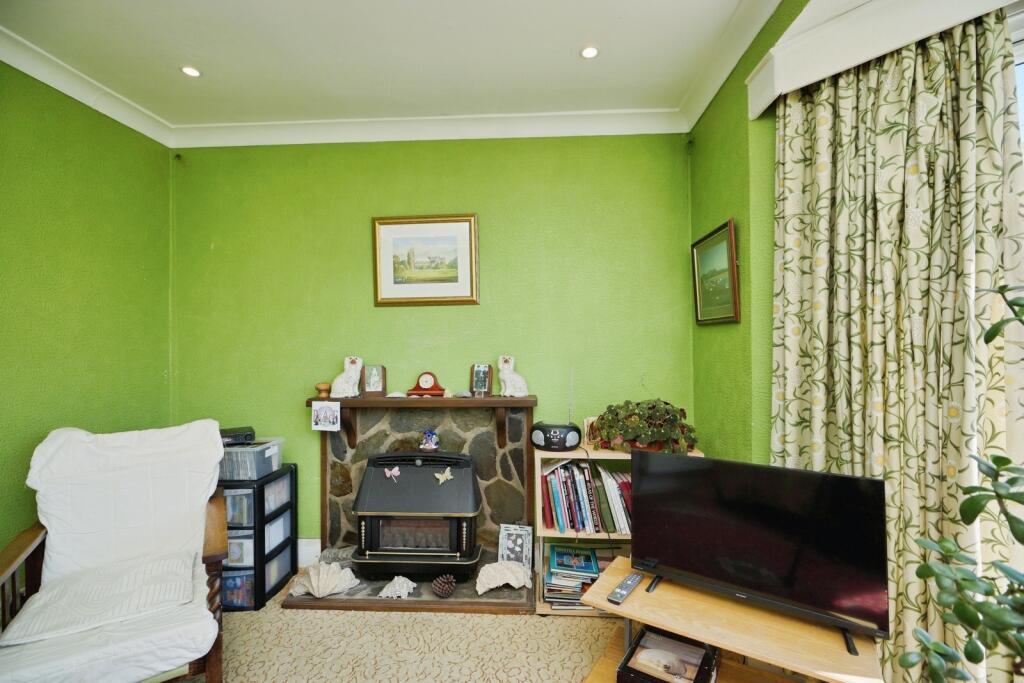Morfa Bychan, Porthmadog, Gwynedd, LL49 photo 4
