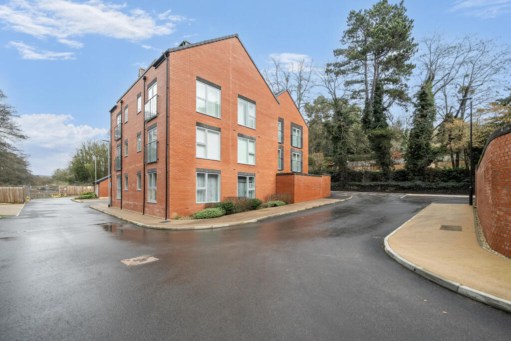 Main image of property: Bath Road, Woodchester, GL5