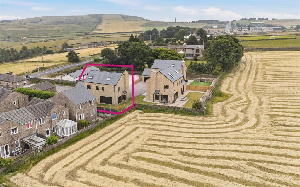 House in Bradford - View 4