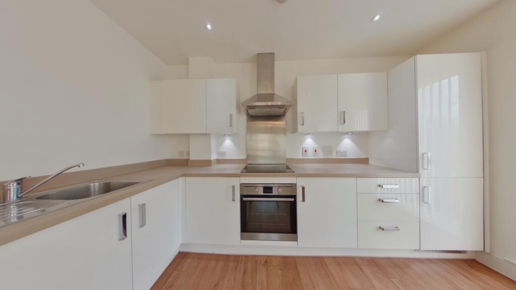 Apartment in Hemel Hempstead - View 4