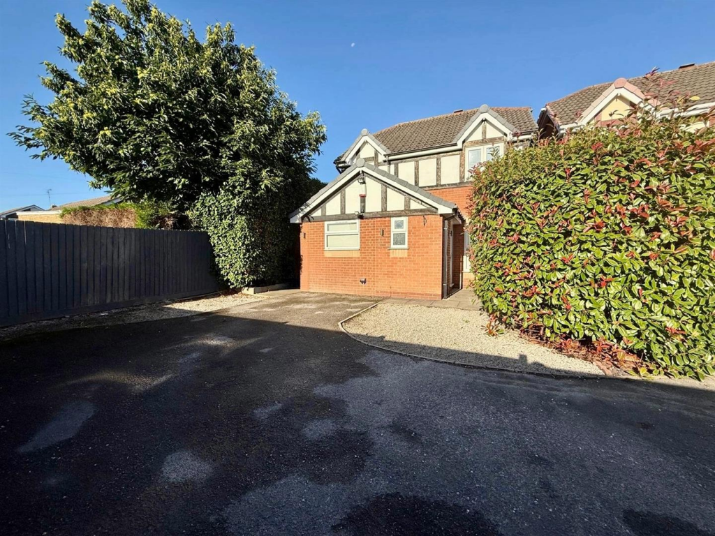 Main image of property: Studland Close, Mansfield Woodhouse, Mansfield