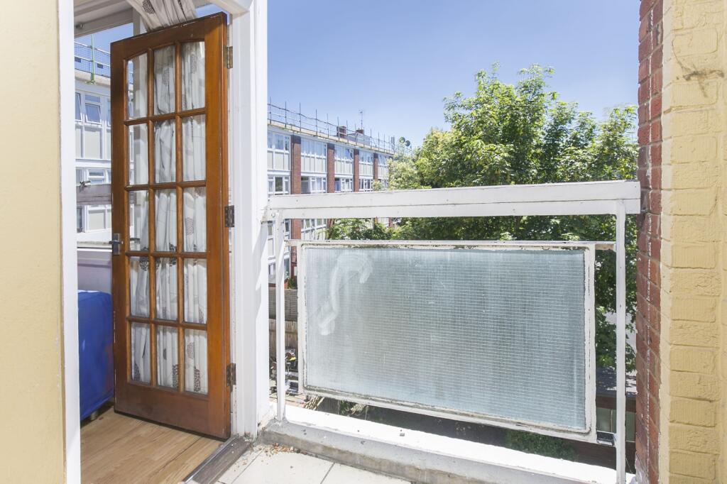Apartment in London - More