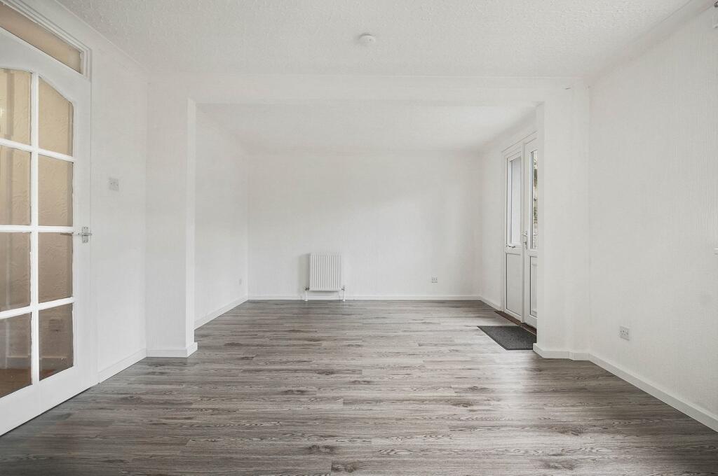 House in Irvine, Broomlands - More