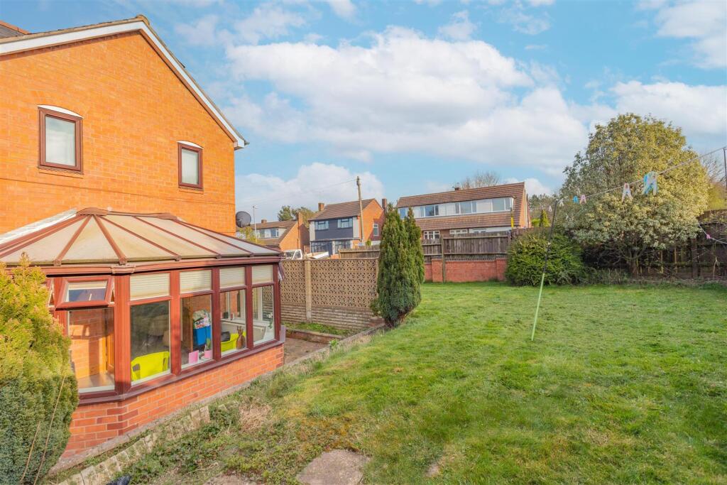 House in Bromsgrove, Worcestershire - View 4