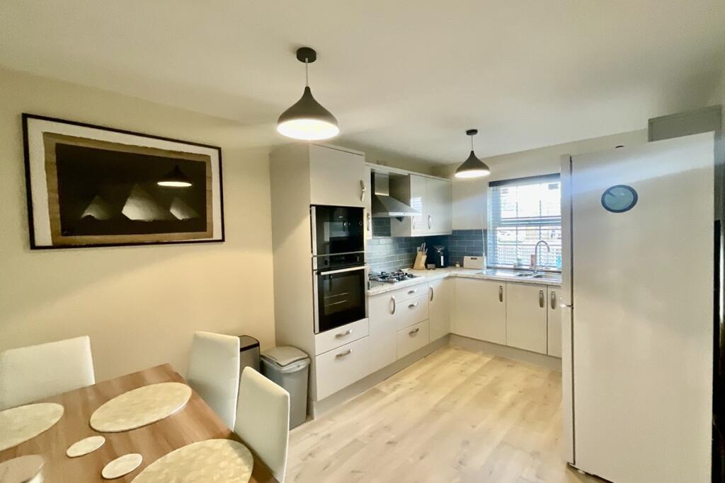 House in Rotherham, Wales - View 5
