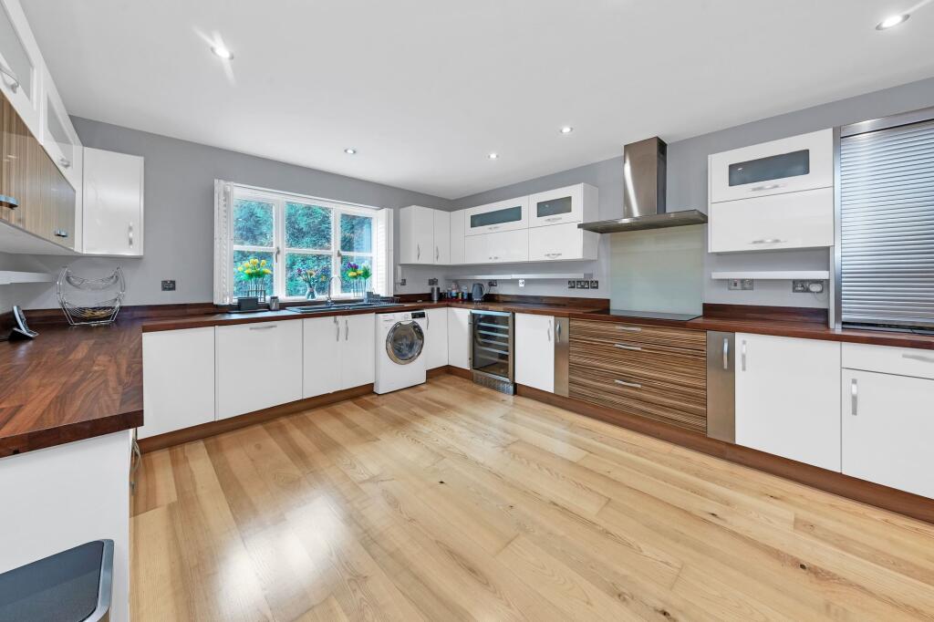 House in Royston - View 3