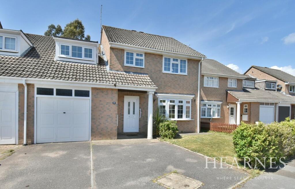 4-bed detached on Teasel Way, West Moors, Ferndown, BH22, £425,000