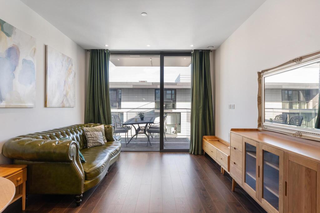 Apartment in London - View 2