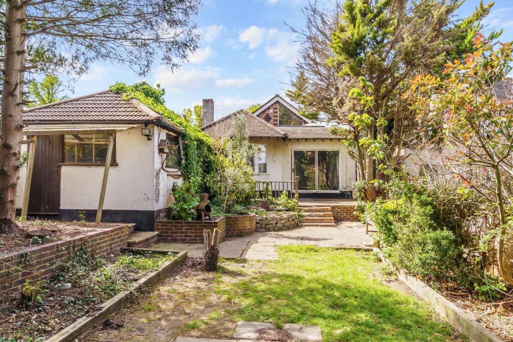 House in Worcester Park - View 4
