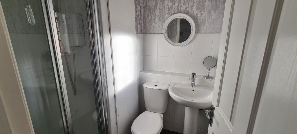Apartment in Glasgow - More