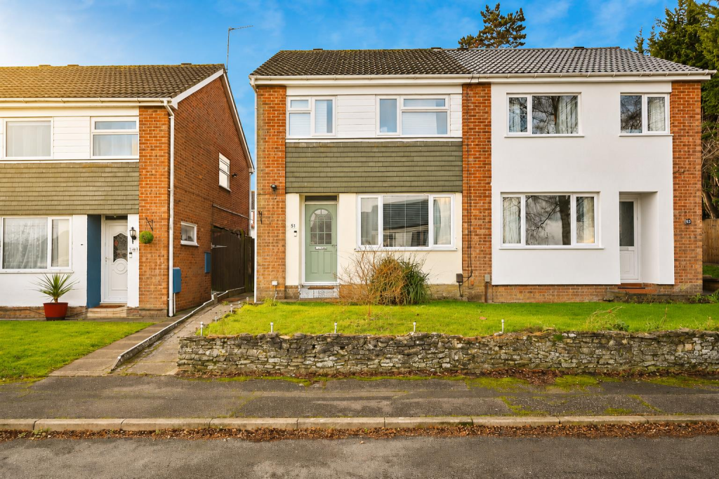 Main image of property: Hardy Close, Bilton, Rugby - Garage - No Onward Chain