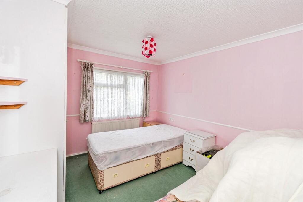 House in Winchester, Colden Common - More